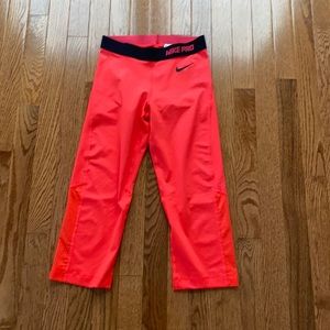 Nike cropped leggings, size 6